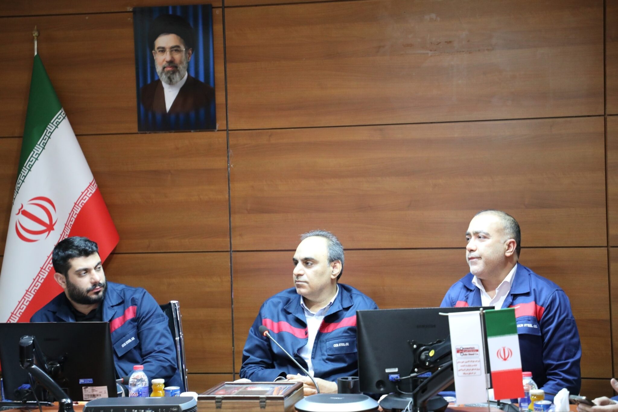 در نشست کمیته راهبردی شرکت فولاد اکسین خوزستان مطرح شد: تأکید بر پیگیری مستمر تأمین مواد اولیه و توسعه بازارهای صادراتی