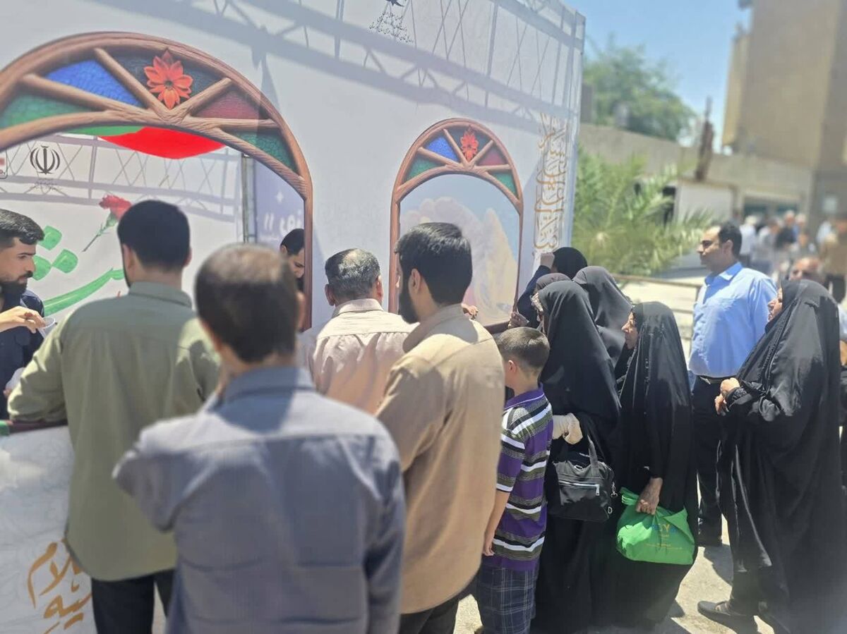 همزمان با ۱۱ اردیبهشت‌ ماه و گرامیداشت روز جهانی کار و کارگر، موکب مشترک این شرکت و اداره‌ کل تعاون، کار و رفاه اجتماعی خوزستان در محل مصلای اهواز برپا گردید.