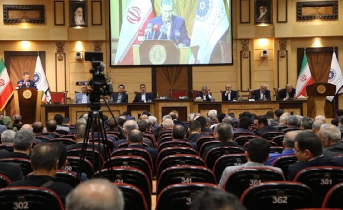 دستورالعمل بانک مرکزی برای تغییر آستانه مجاز رفع تعهد ارزی از 60 درصد به 80 درصد بازنگری شود | ضرورت تشکیل کمیته جبران خسارات انفجار بندر شهید رجایی