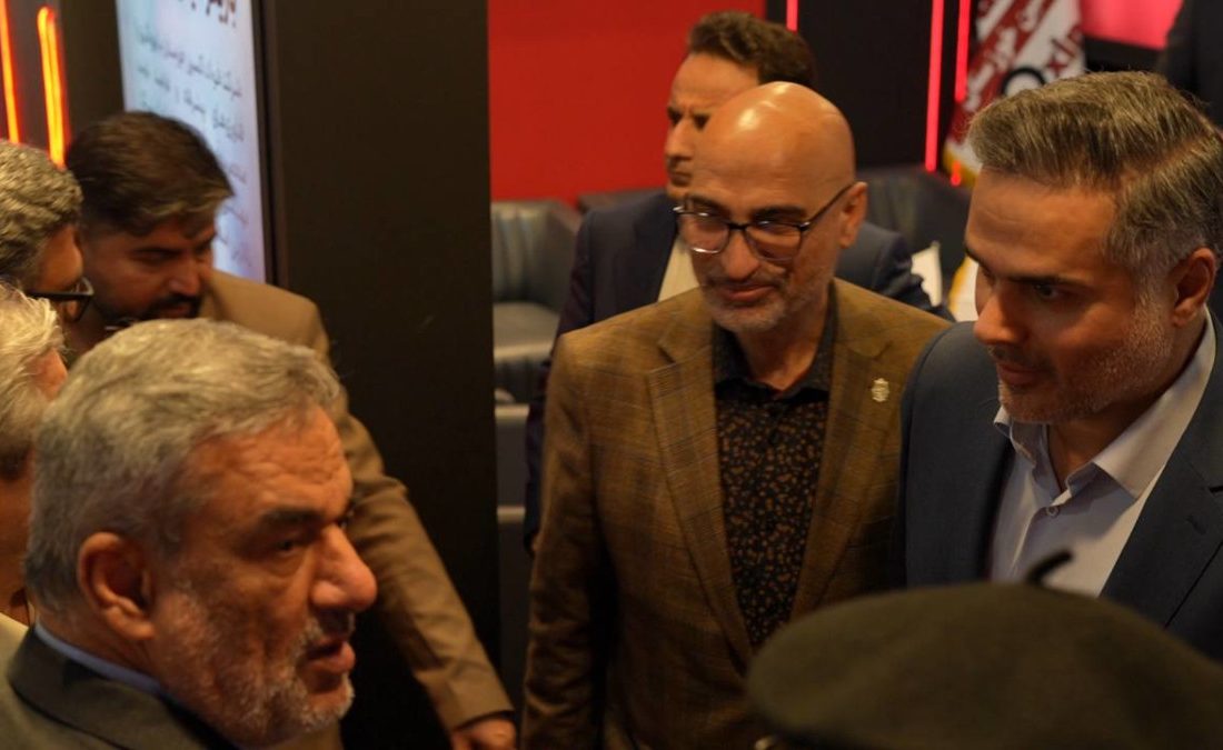بازدید معاون وزیر نفت از توانمندیهای فولاد اکسین خوزستان در نمایشگاه بینالمللی نفت