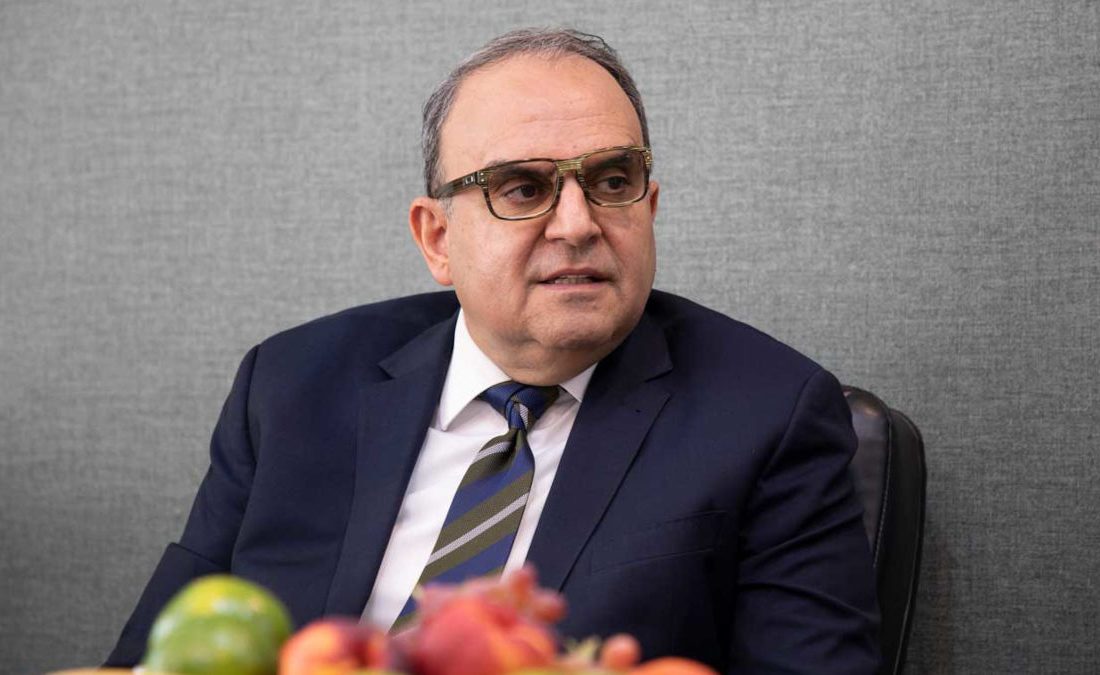 بحران تجارت در سایه بوروکراسی و کمبود نقدینگی/ وزیر اقتصاد باید رونق را از شعار به برنامه عملیاتی تبدیل کند