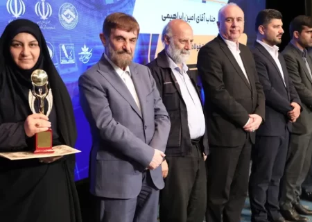 تندیس زرین رضایتمندی مشتری به فولاد خوزستان رسید