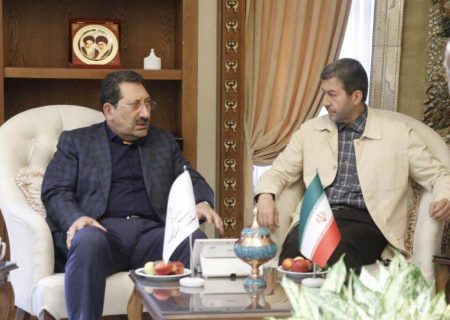 سفر یک روزه وزیر صمت به اصفهان / افتتاح فاز نخست نیروگاه خورشیدی 600 مگاواتی فولاد مبارکه