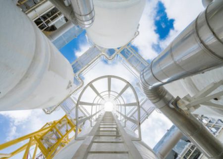 حاشیه سود جهانی پالایش در بالاترین سطح ۲۰ ماه اخیر