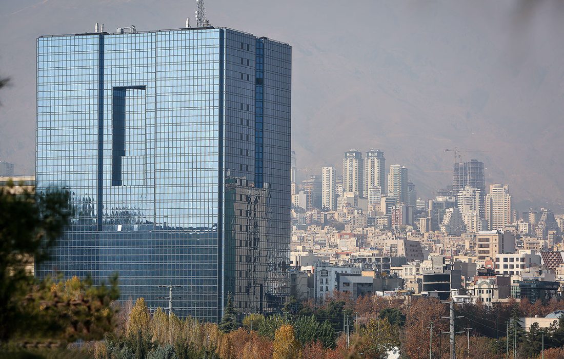 تخصیص ارز واردات از ۳۴ میلیارد دلار عبور کرد/ سهم ۲۵ درصدی کالاهای اساسی  بانک مرکزی، از این میزان، ۲۴ میلیارد و ۶۲۶