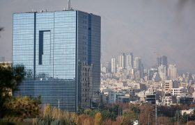 تخصیص ارز واردات از ۳۴ میلیارد دلار عبور کرد/ سهم ۲۵ درصدی کالاهای اساسی  بانک مرکزی، از این میزان، ۲۴ میلیارد و ۶۲۶