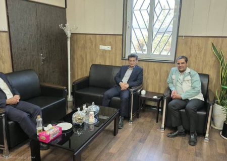 بازدید معاون توسعه مدیریت و منابع استانداری چهارمحال و بختیاری از شرکت فولاد توان‌آور آسیا