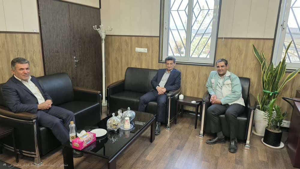 بازدید معاون توسعه مدیریت و منابع استانداری چهارمحال و بختیاری از شرکت فولاد توان‌آور آسیا