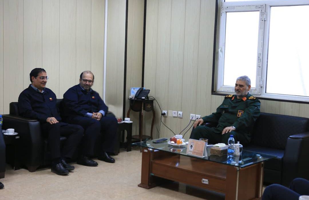 دیدار مدیرعامل شرکت فولاد خوزستان و هیات همراه با فرمانده سپاه حضرت ولی‌عصر (عج)