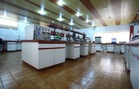 کنترل مستمر کیفیت آب شرب اهواز با آزمایش‌های علمی و استاندارد